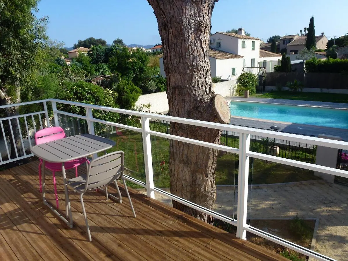 Apartment Studio De Charme, Piscine Et Mer A Pieds Six-Fours-les-Plages France