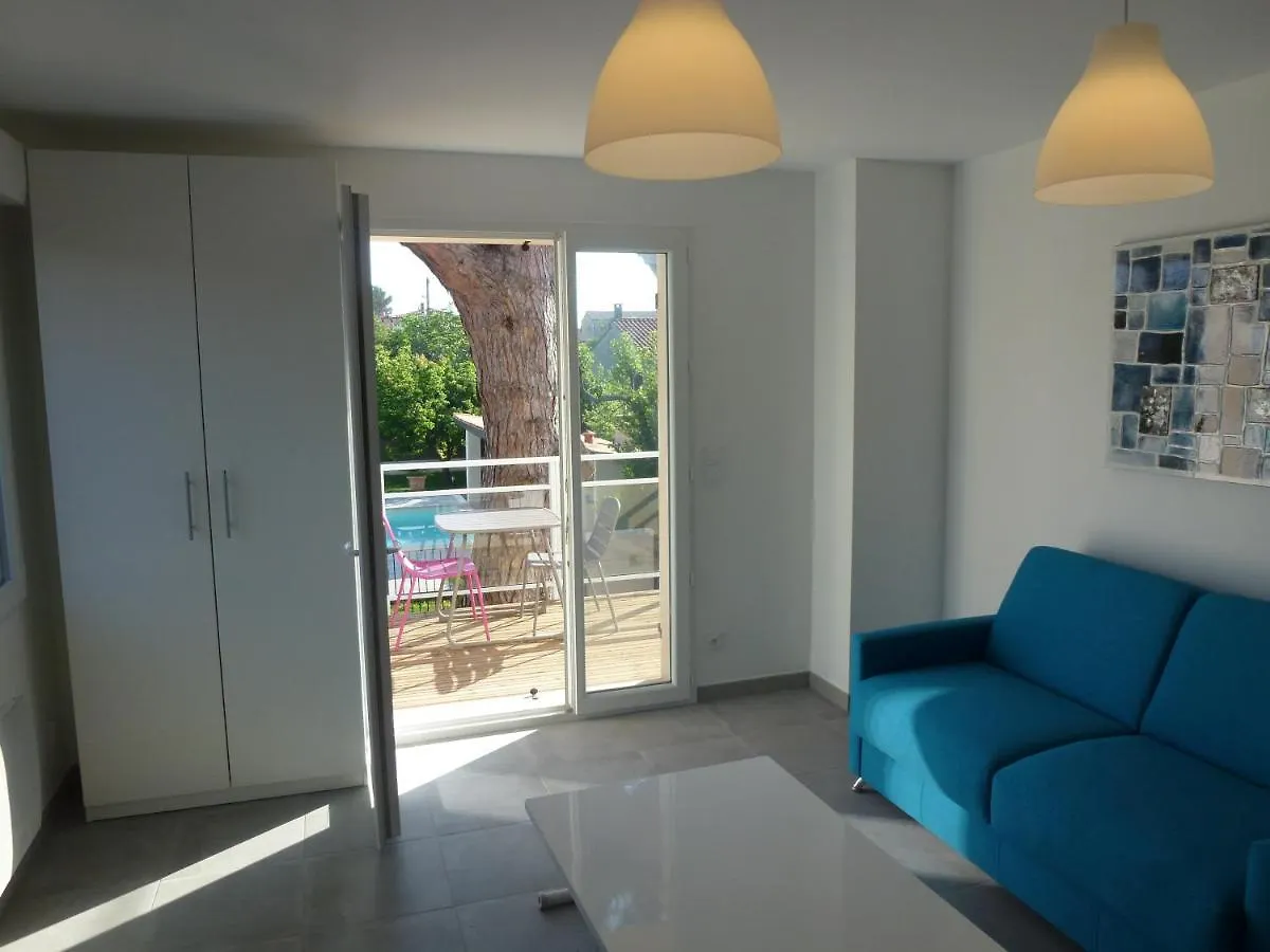 Studio De Charme, Piscine Et Mer A Pieds Six-Fours-les-Plages 0*,